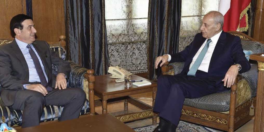 نجار الذي يعدّ من حصة رئيس تيار المردة سليمان فرنجية، هو بالفعل أحد الذين يتمتعون بكفاءة علمية كمهندس مدني والمركز الأنسب له كان في وزارة الأشغال، غير أن هذا الوزير “التكنوقراط” لا يخفي التزامه بالخط “الفرنجي”.