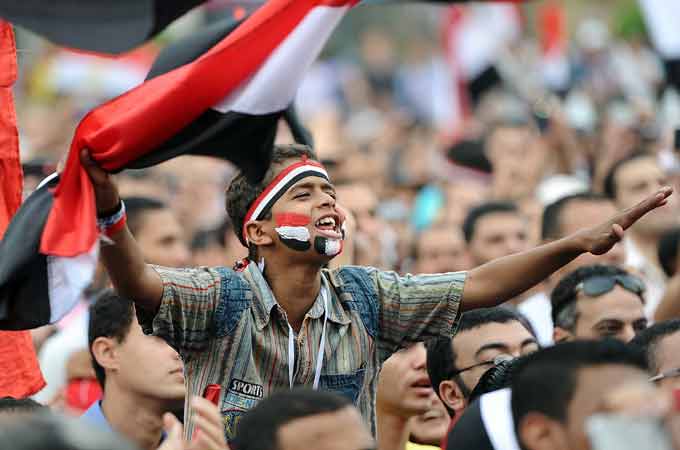 الحاكم مبدع في إشعال الحرائق وافتعال الأزمات الاجتماعية والاقتصادية والأمنية في المجتمع لإحكام سيطرته على البشر.