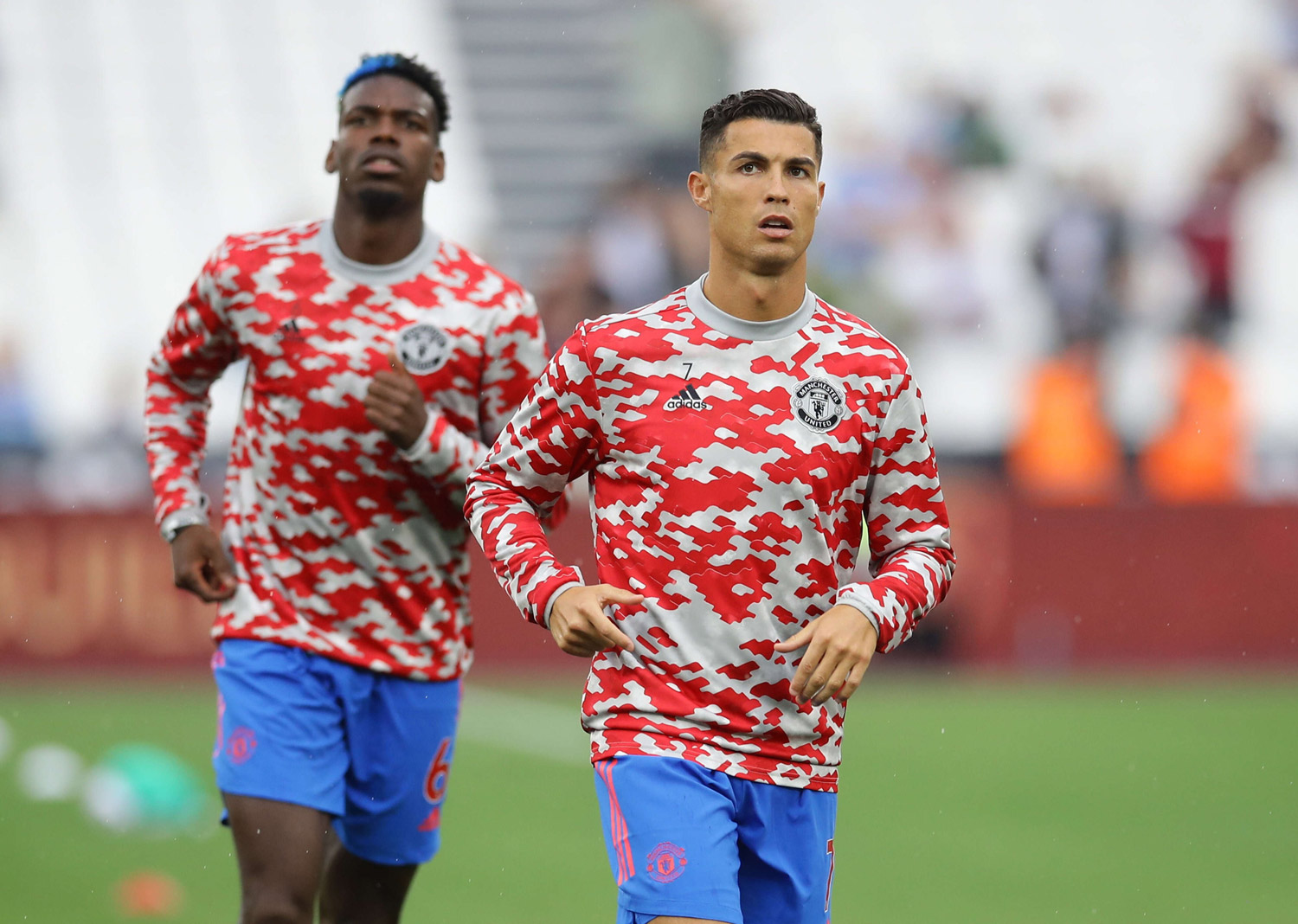 إبقاء رونالدو وبوغبا على مقاعد البدلاء في مباراة إيفرتون