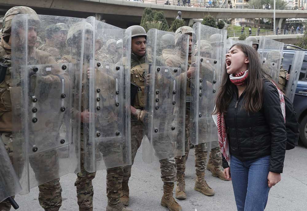 تواصل الاحتجاجات