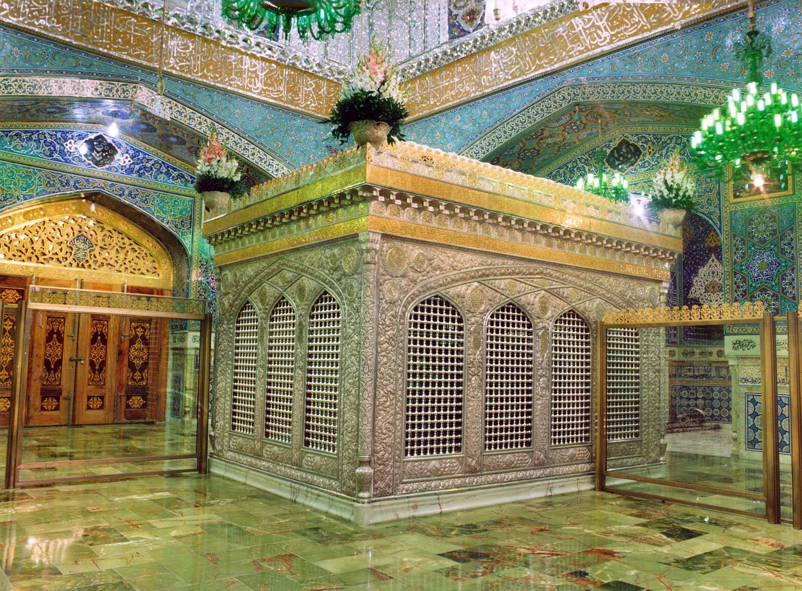 إيران ترفض إعادة جثمان هارون الرشيد إلى أهله العرب رغم مطالبة الرئيس العراقي الراحل أحمد حسن البكر لها بذلك، حسبما ذكر المؤرخ سالم الآلوسي