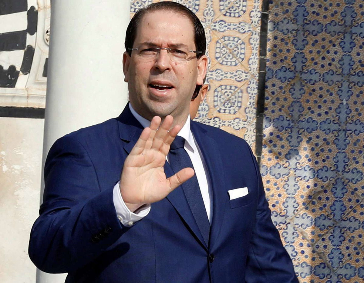 الشاهد يريد أن يبقى في السلطة. النهضة فهمت طموحه ودفعته إلى تكوين حزب يشاركها الحكم بعد انتخابات 2019 وراشد الغنوشي سيدعمه ليترشّح لرئاسة الجمهورية