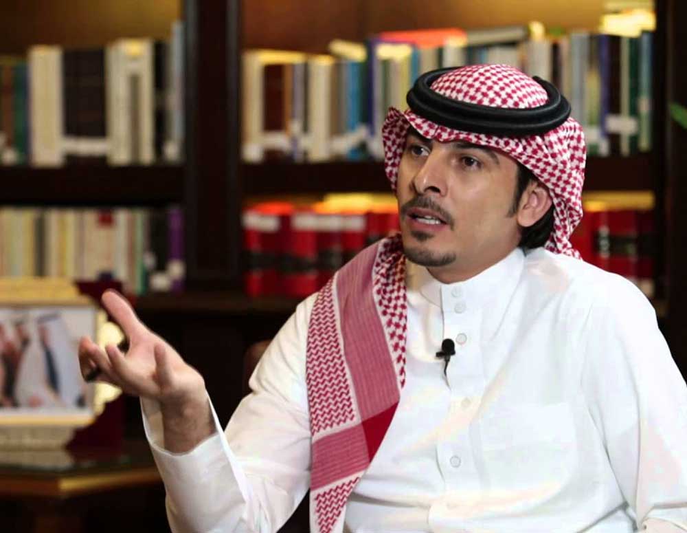 تجربته في هذا النمط من المواد التوثيقية ليست وليدة البرنامجين الأخيرين وحسب، فقد سبق للخميسي أن قدّم برنامج ”جيل 21” عبر شاشة قناة الاقتصادية السعودية متحدثاً فيه مع الشباب