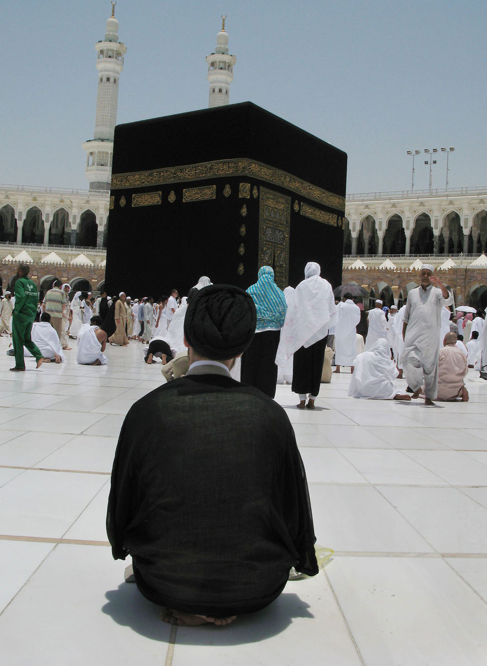 توظيف الشعائر الدينية  