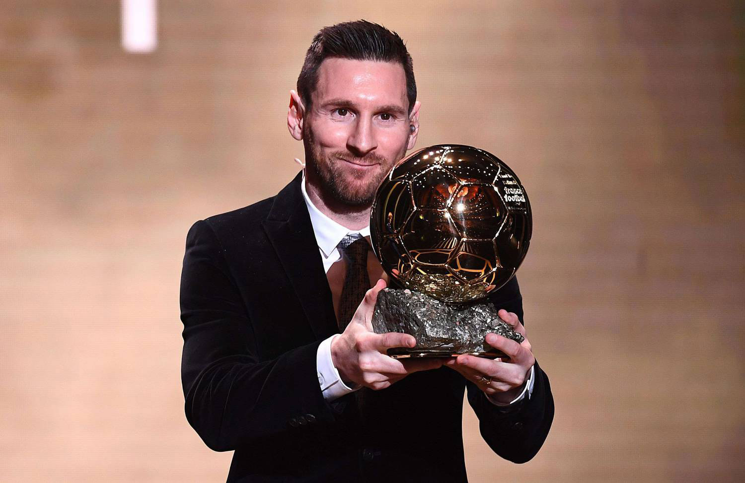 ميسي أفضل لاعب في العالم