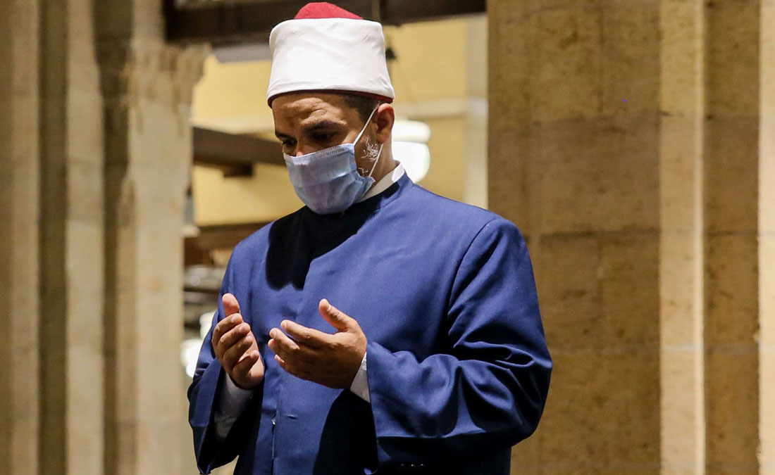 الدعاء من على منابر المساجد بشفاء مرضى المسلمين ظل ميراثا ثقافيا سيطر على عقول الأجيال المتعاقبة