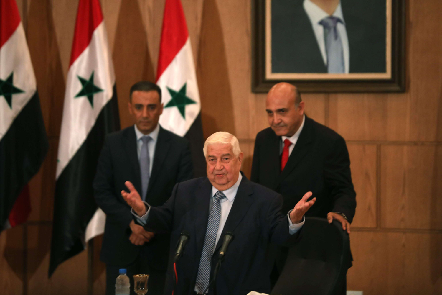 المعلم يرى أن إجراء الانتخابات الرئاسية المقبلة ليس مرتبطا بنشاط اللجنة الدستورية