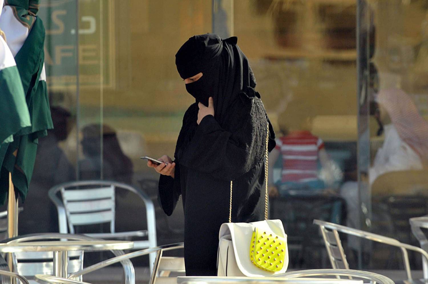 من أهم أسباب الفراغ الثقافات الاجتماعية المتوارثة التي يجب أن يعاد النظر فيها 