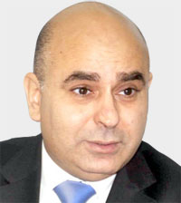إسماعيل لالماس: الثقة المهتزة بين الزبائن والدولة أثرت على العلاقة مع البنوك