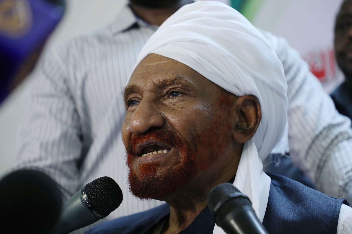 المهدي: النظام المخلوع قد يحاول القيام بانقلاب