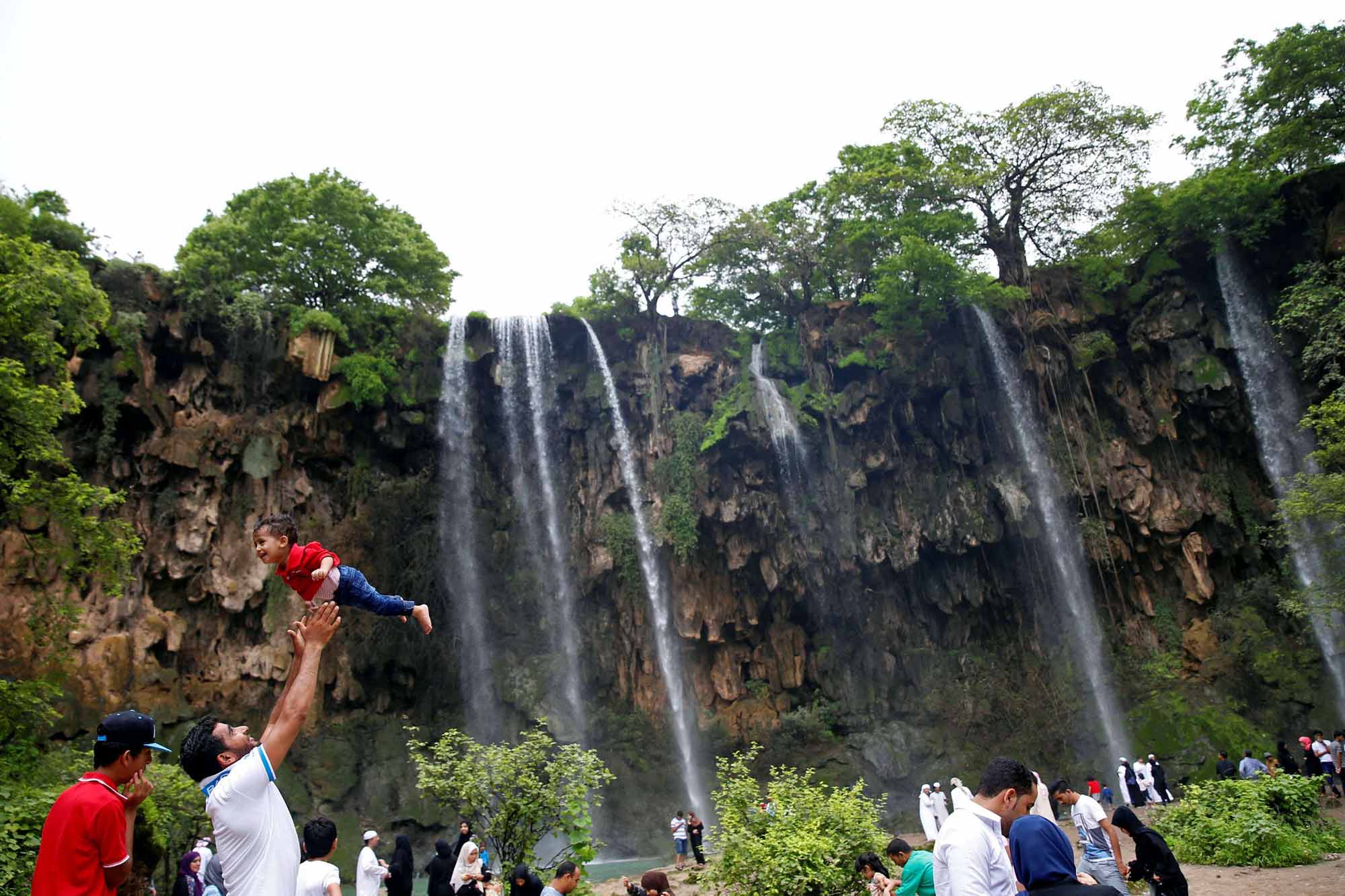 صلالة مدينة الضباب والسحاب والعطور