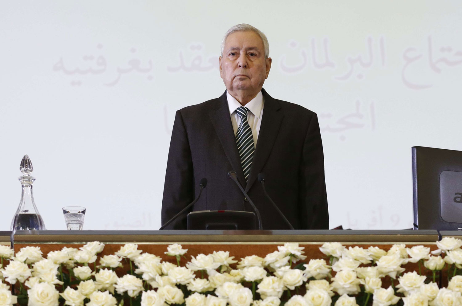 المجلس الدستوري كلف بن صالح في بيانه الاستمرار في الرئاسة حتى تسليم السلطة للرئيس المنتخب
