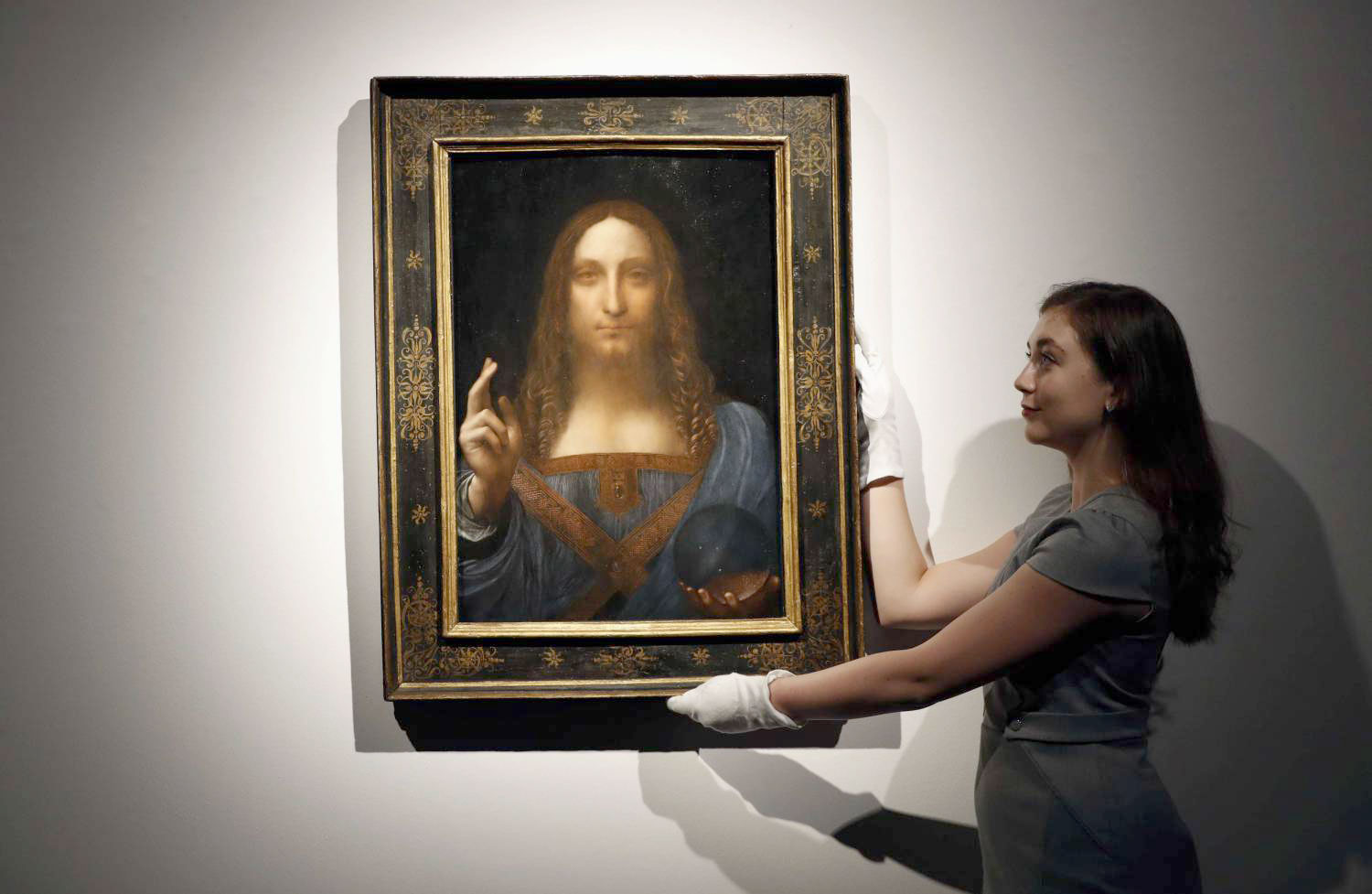 هل ساهم دافينشي في رسم اللوحة فحسب