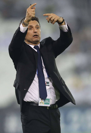 مدرب الهلال رازفان لوتشيسكو شدد على أهمية المرحلة المقبلة، مؤكدا أن الفريق لا ينافس حاليا إلا على بطولة الدوري، وأبطال آسيا