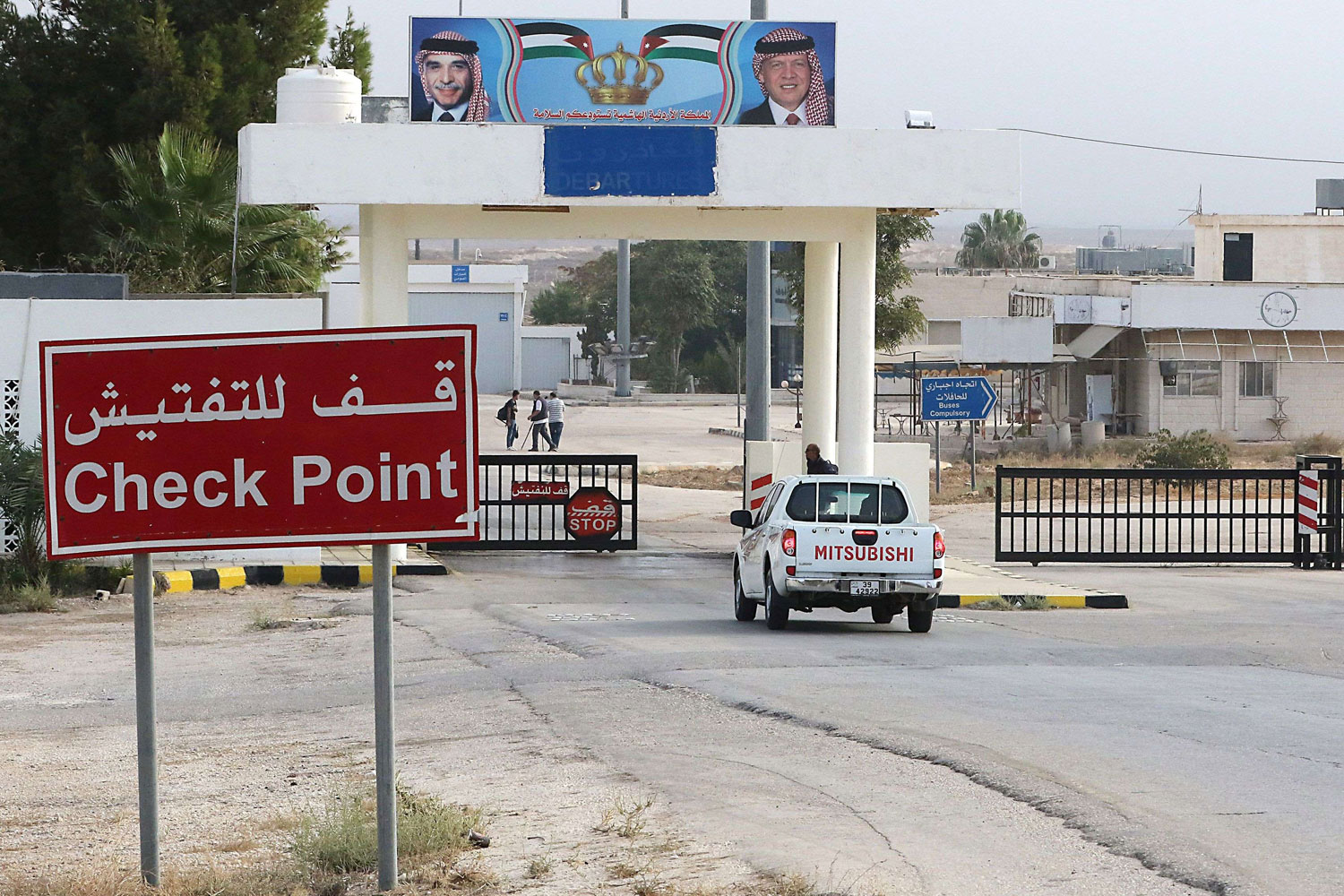 رغم عودة فتح معبر جابر منذ نحو عامين بيد أن الحركة التجارية بين الأردن وسوريا ظلت ضعيفة لأسباب لوجستية وأيضا سياسية وأمنية