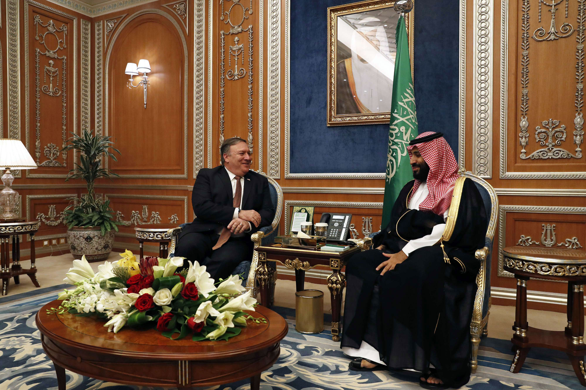 بومبيو خلال اللقاء الذي جمعه مع ولي العهد السعودي الأمير محمد بن سلمان