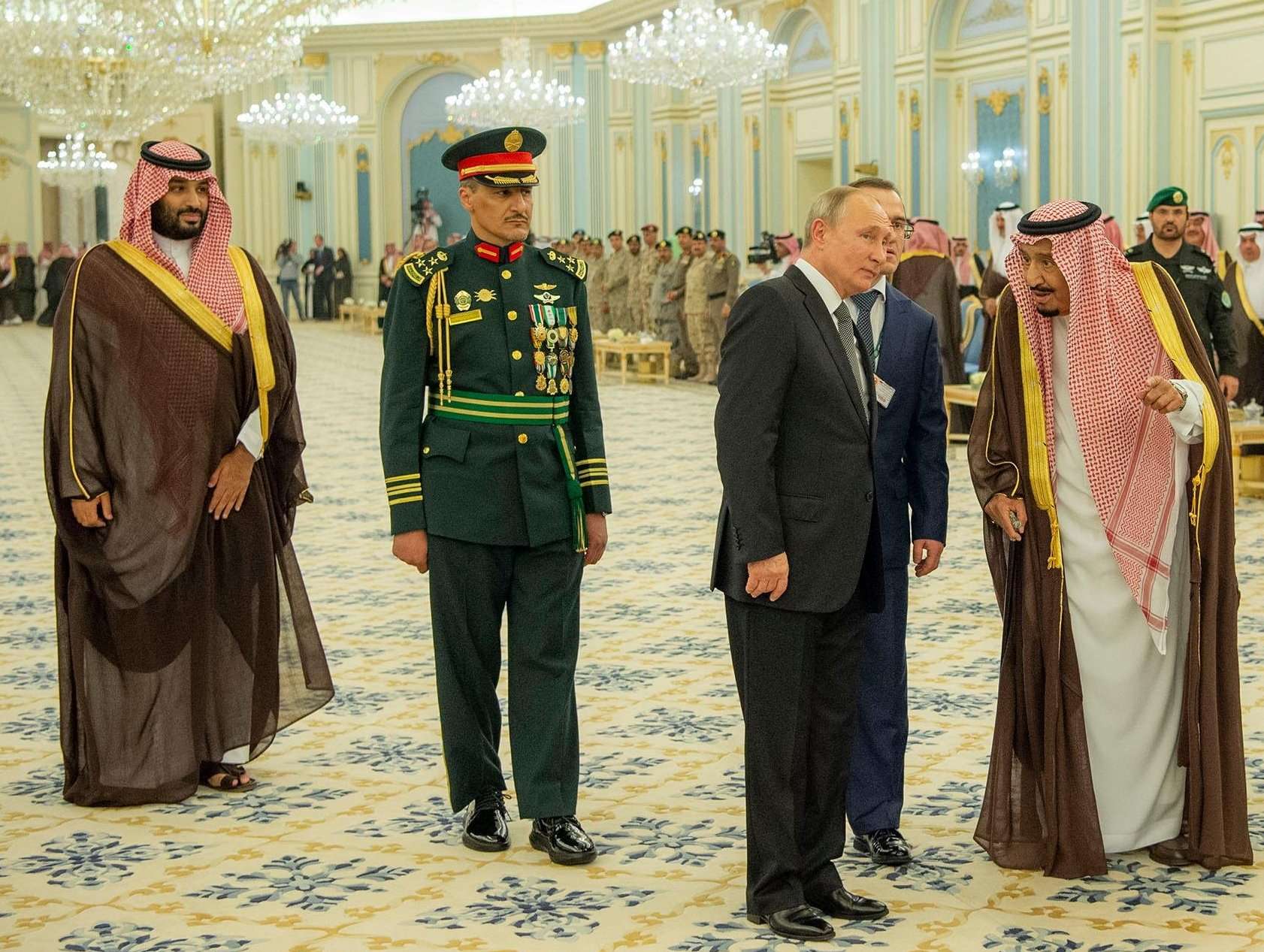 إلى جانب قوة العامل الاقتصادي في العلاقات الروسية السعودية تسعى موسكو إلى إيجاد نقاط التقاء سياسي مع الرياض