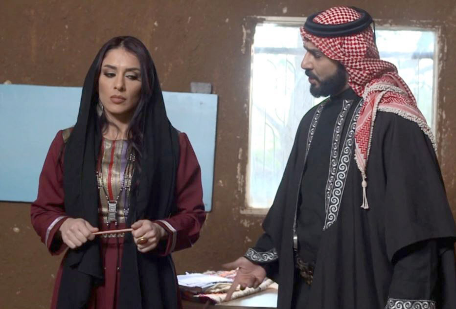طروحات مستنسخة عن حب مستحيل بين فارس مغوار وابنة شيخ القبيلة