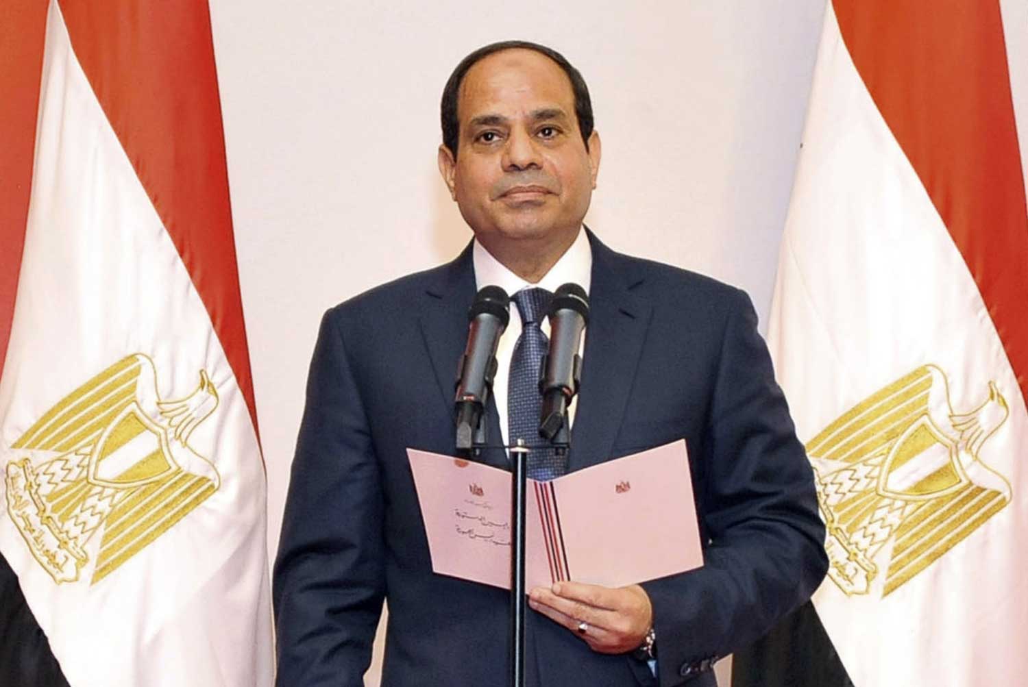 وافقت اللجنة العامة بمجلس النواب على تعديلات دستورية اقترحها نواب الأغلبية، وهي التعديلات التي تتيح للرئيس عبد الفتاح السيسي البقاء في الحكم حتى عام 2034. وهذه أول خطوة للمضي قدما في مناقشة التعديلات التي يُتوقع أن يقرها البرلمان وتطرح للاستفتاء الشعبي.