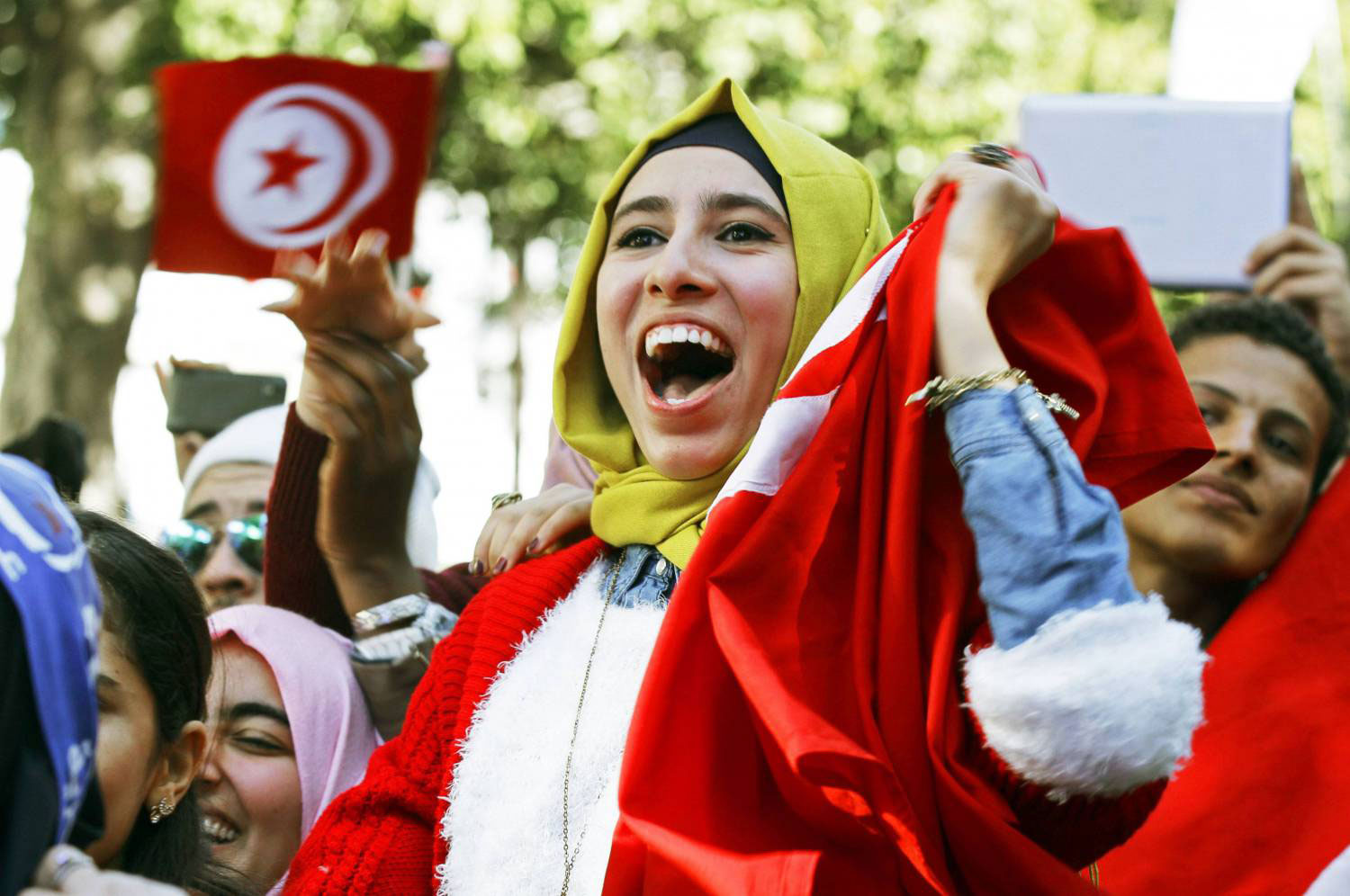 أكثر ما ميز الفعل السياسي في تونس طوال الفترة الماضية طغيان الجانب النظري على الجانب العملي