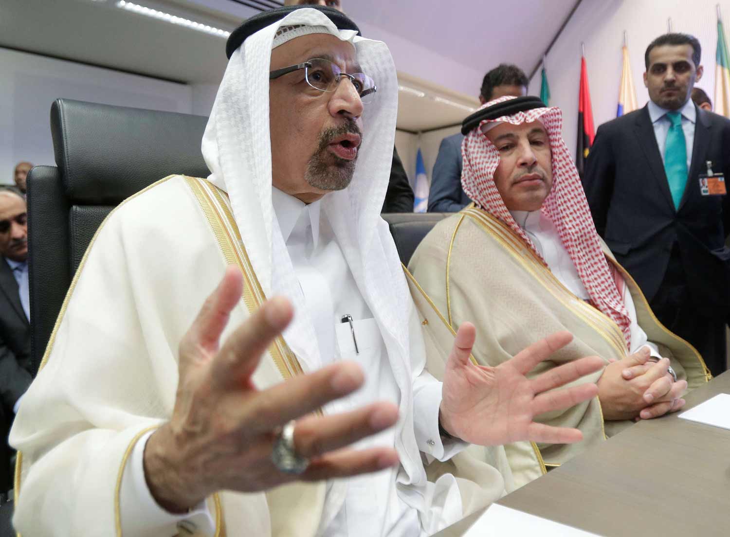 الفالح : العالم قد يواجه نقصا يصل إلى 1.8 مليون برميل يوميا في النصف الثاني من 2018