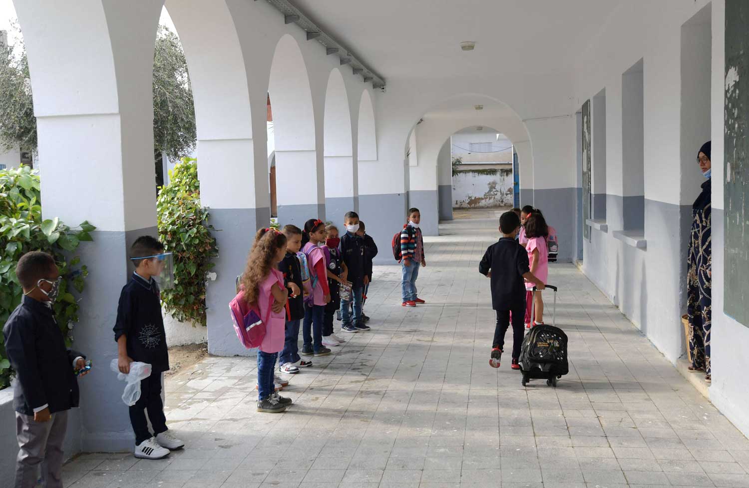 تقسيم أيام الأسبوع بين الفوجين بالتناوب  أدى إلى تخلف الكثيرين عن الدراسة