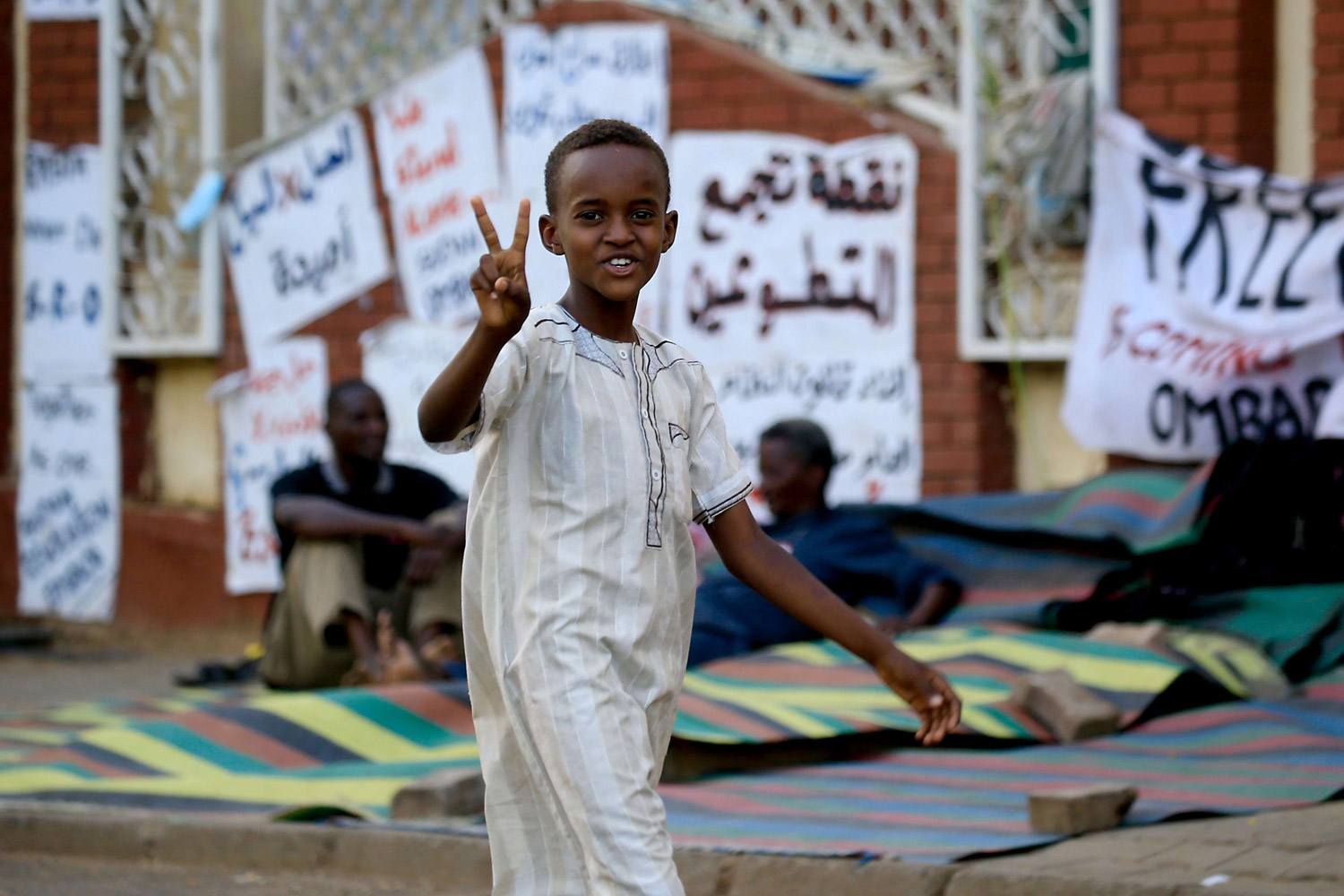 الحكومة الانتقالية بقيادة عبدالله حمدوك سوف تعلن عن لجنة إنفاذ قانون "تفكيك نظام الإنقاذ" خلال أسبوع
