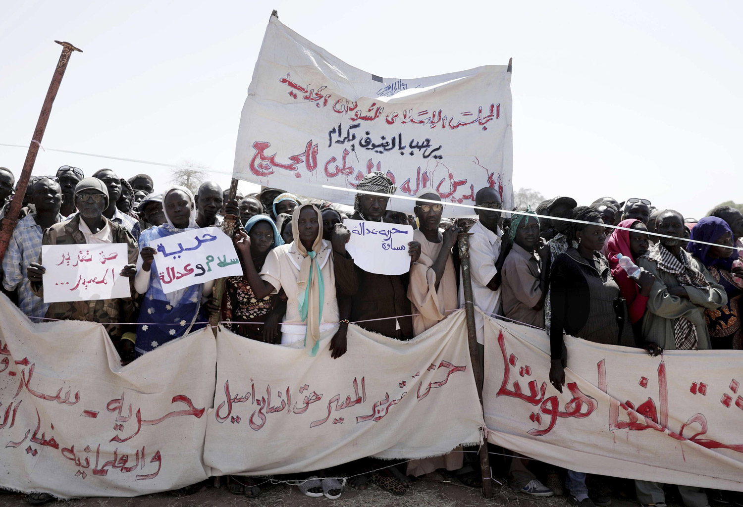 المنظومة القديمة تعيد ترتيب صفوفها وتتحرك على أكثر من مستوى لإثارة الفوضى والقلاقل