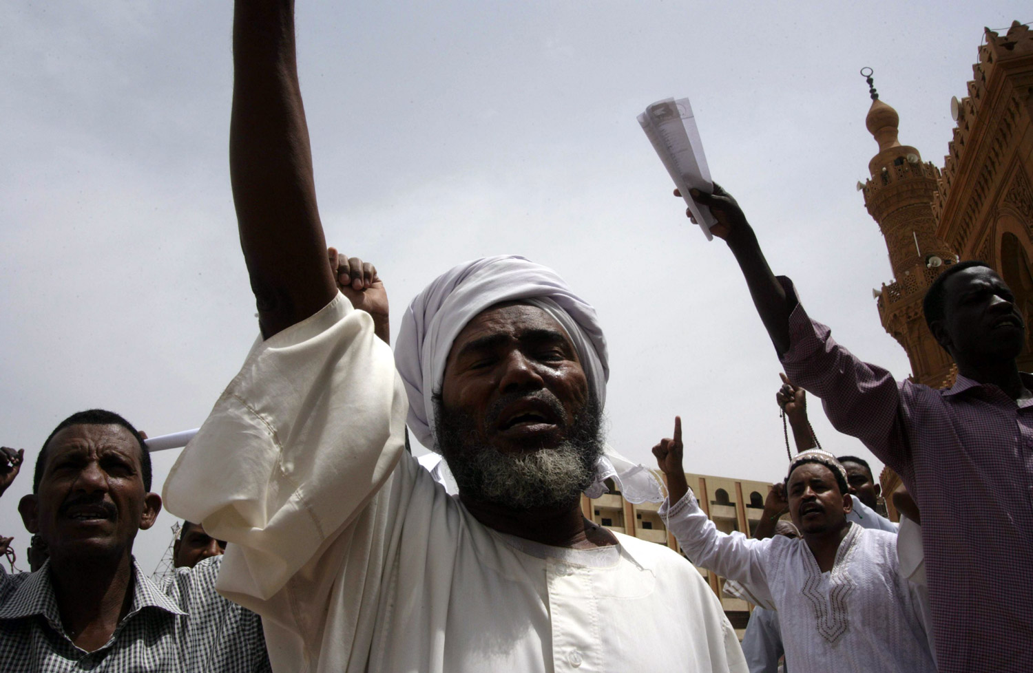 إخوان مصر في السودان.. الملجأ والمنقذ