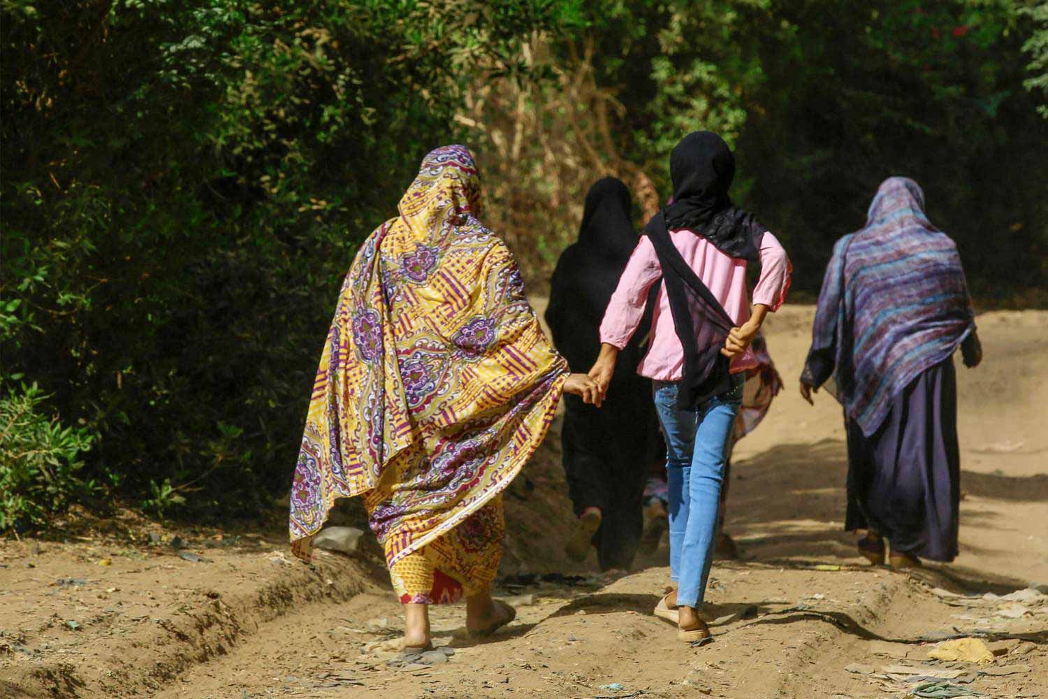 تكثيف الجهود للقضاء على عادة مضرّة بحياة المرأة