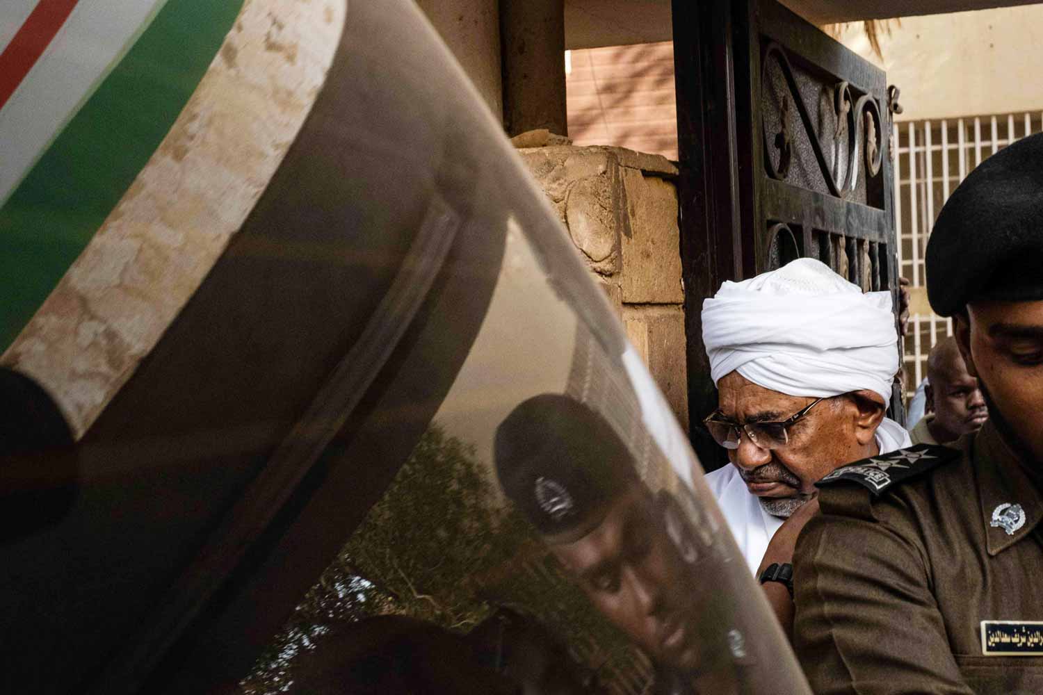 قطر تفشل في إعادة إنتاج النظام الاخواني السابق بالسودان