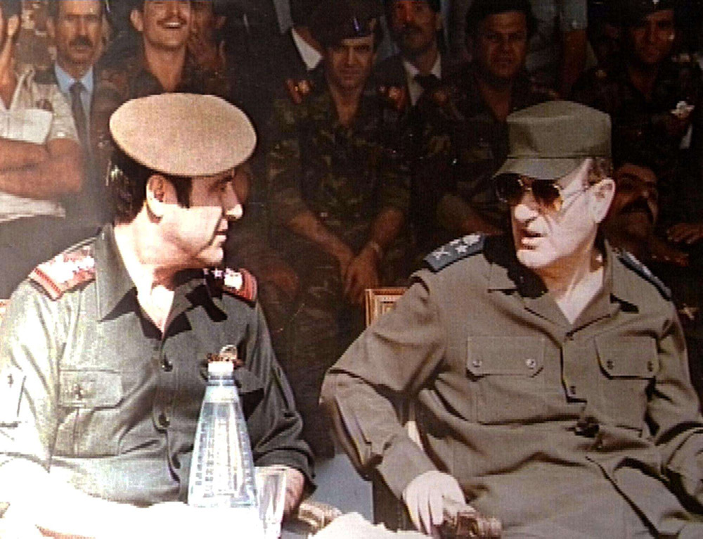 رفعت الأسد توجه إلى المنفى عام 1984 بعد انقلاب فاشل ضد شقيقه حافظ 