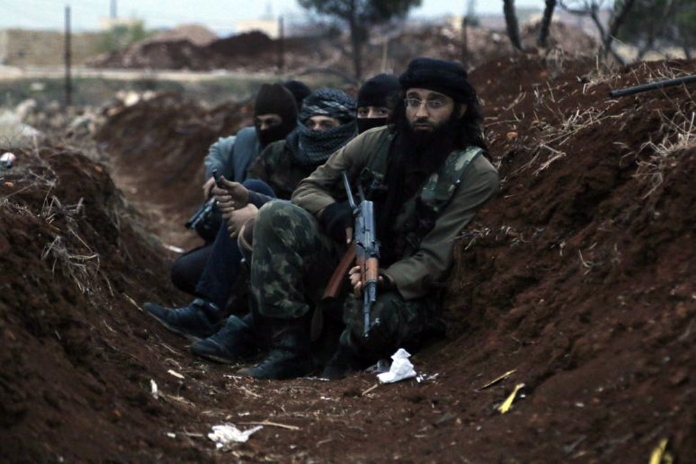 ينشط فصيل حراس الدين المرتبط بتنظيم القاعدة ويضم نحو 1800 مقاتل بينهم جنسيات غير سورية