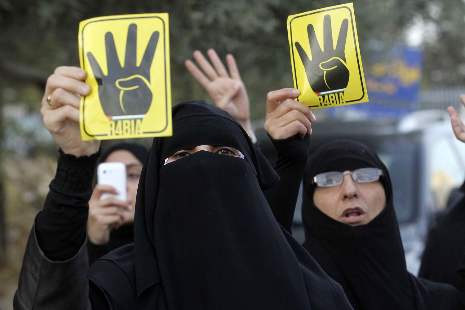 منذ احتجاجات {الربيع العربي}، عارضت السعودية والإمارات الإسلام السياسي الذي سعى للحكم في أكثر من بلد، وهو ما يجعلهما الأكثر حذرا في التعاطي مع طالبان