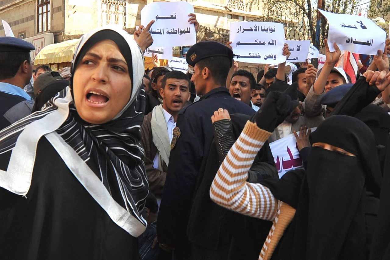خطاب منظمة كرمان الحقوقية الأساسية التي تستمد اسمها من الخلفيات الثورية الإسلامية،  ينسجم تماما مع نبرة أناشيد التنظيمات الجهادية ولغة أدب السجون الإخوانية
