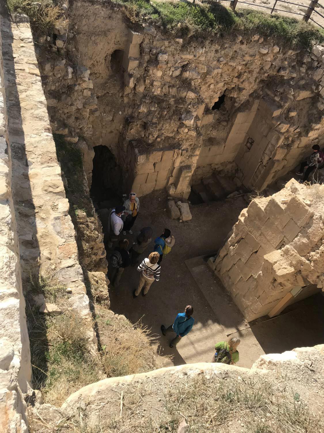 جولة بين جنبات الماضي
