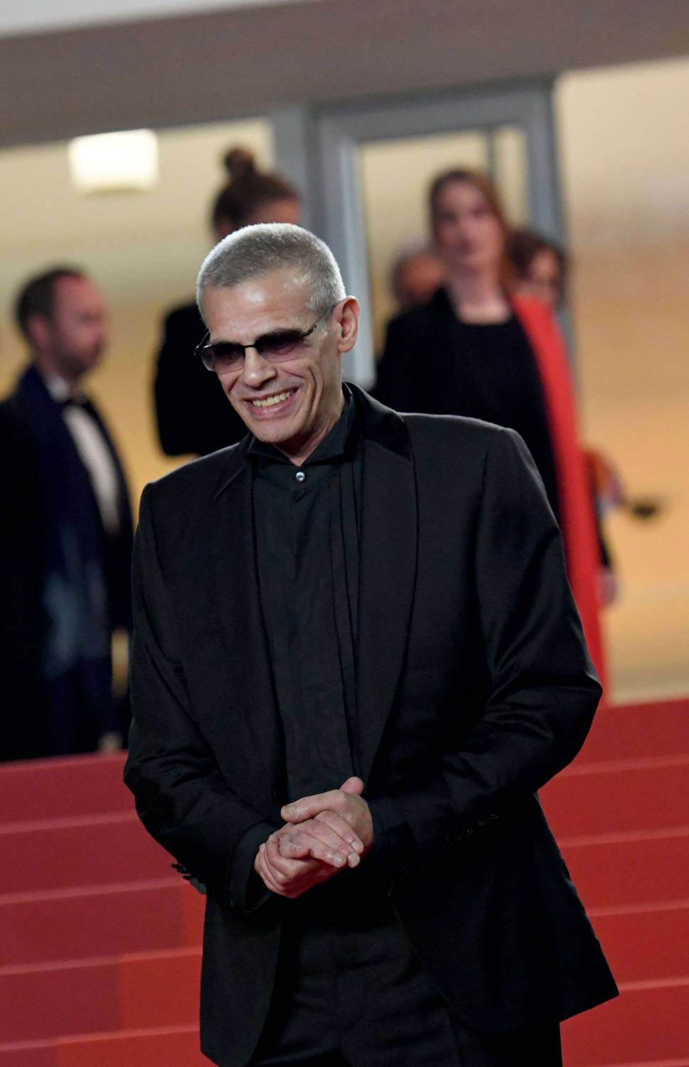 ماذا يريد عبداللطيف كشيش من وراء الإفراط في مشاهد الجنس الصادمة، وماذا يرمي من وراء أفلامه الثلاثة الأخيرة تحديدا بعد أن ودع سينما الفكر والفن والرؤية، واتجه إلى "سينما الصدمة"؟
