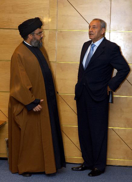 علاقة ملتبسة
