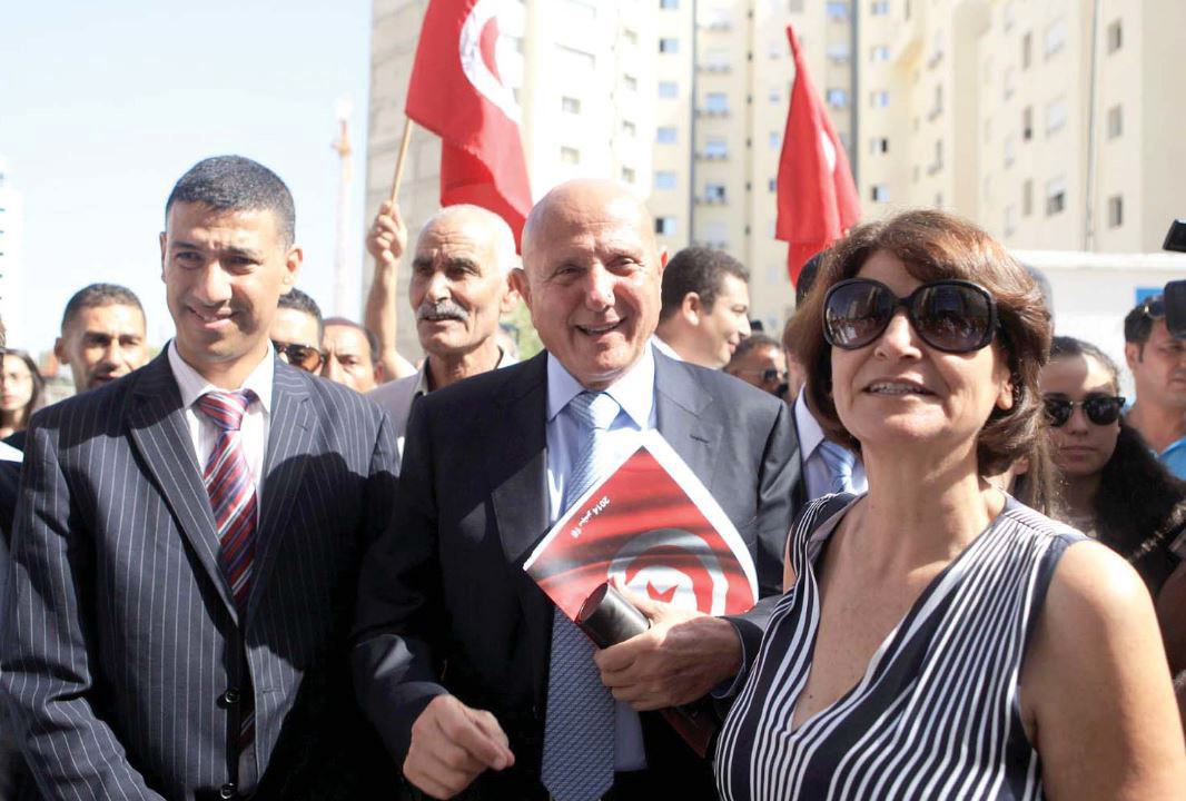 مقربون من التيار الديمقراطي الذي شهد موجة انشقاقات لا يرون أي فرصة للتغيير الداخلي فيه