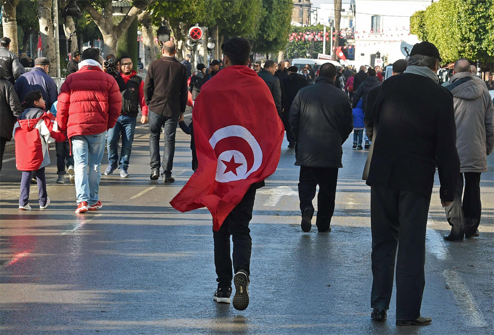 المطلوب أن يستعيد الوطنيون الحقيقيون زمام المبادرة لكي تعود الأجندة السياسية وطنية بالأساس قبل الانتماء إلى التيارات الإسلامية والتيارات الأخرى