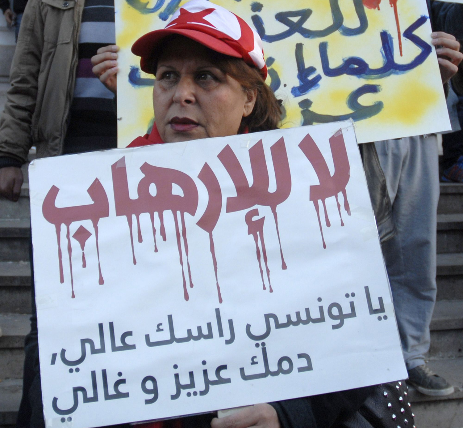 المشهد السياسي المتذبذب بكل مكوناته ساهم في إنتاج خطاب اتصالي عنيف