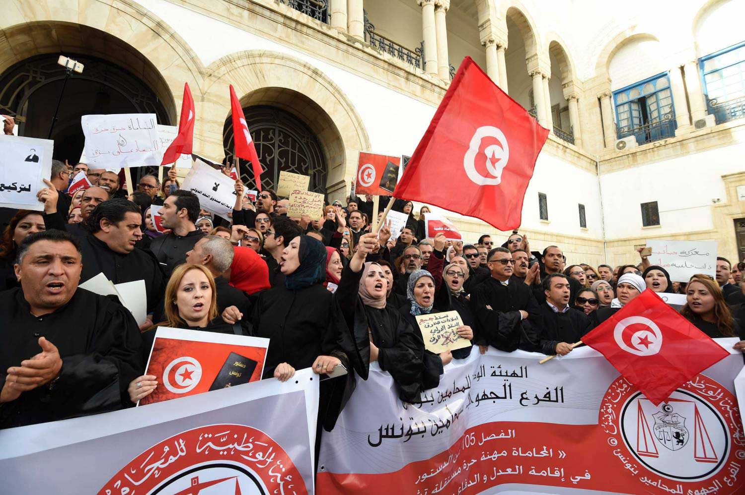 المسار الديمقراطي يحتاج إصلاحات أوسع