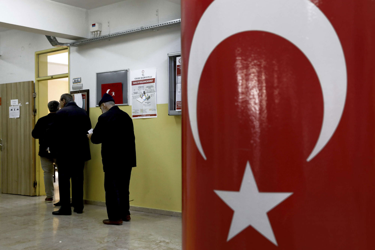 إردوغان أمام انتخابات بلدية صعبة وسط عاصفة اقتصادية