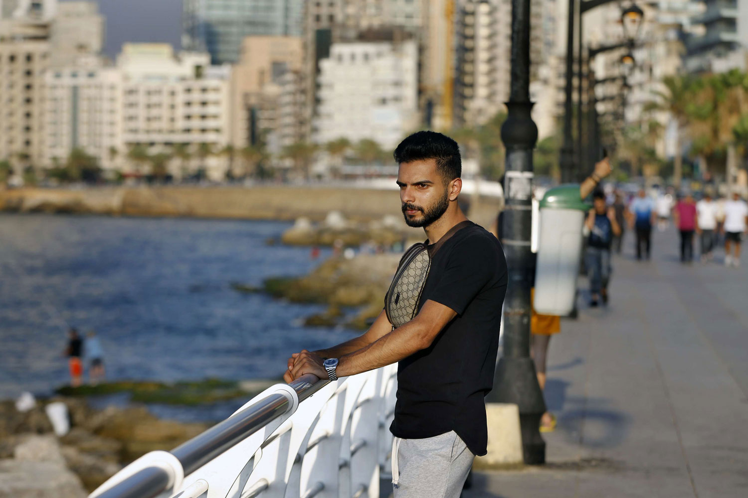 السياسيون أجهضوا أحلام شباب لبنان