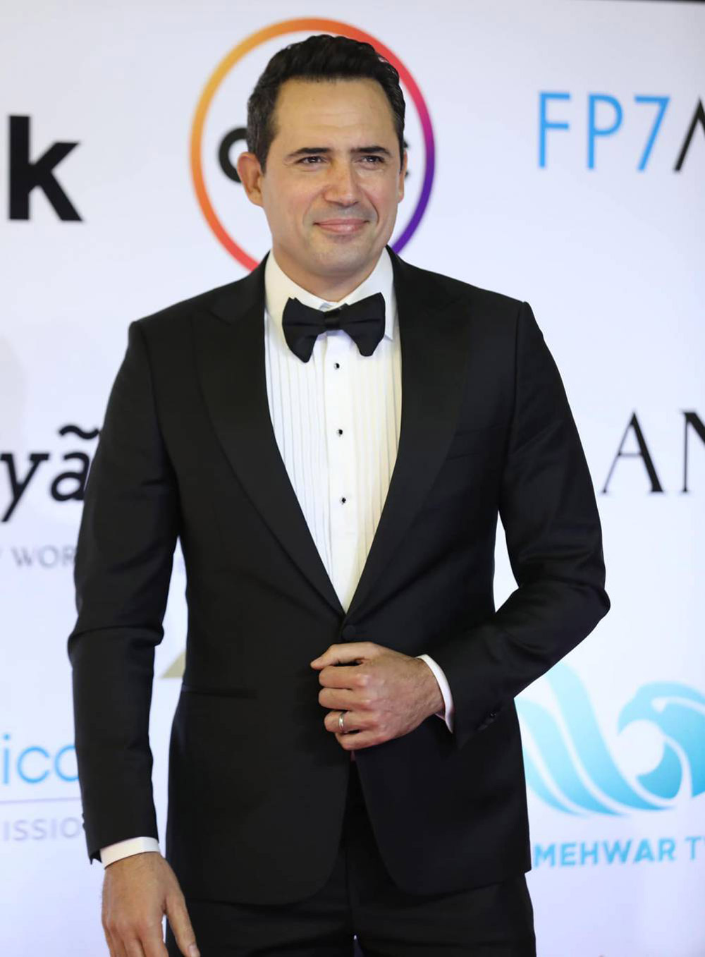 أهم شيء في العمل السينمائي أن يخرج الفيلم متسقا والأفكار متماشية مع بعضها والأدوار متناسبة مع الحكاية