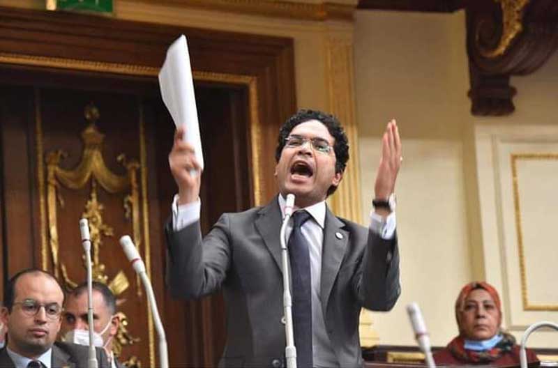 لغة داود السياسية التي يظهر بها في هذه الأيام، تبدو لينة وخلاف ما عهده المصريون من المعارضة