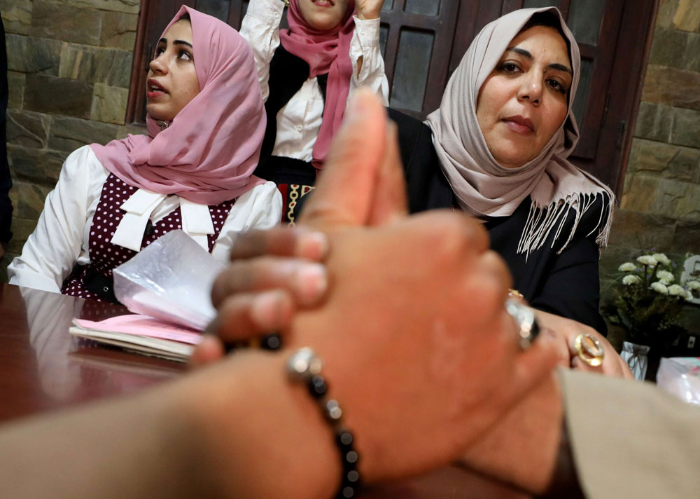 صيغ جديدة للزواج تتمرد على أفكار رجال الدين