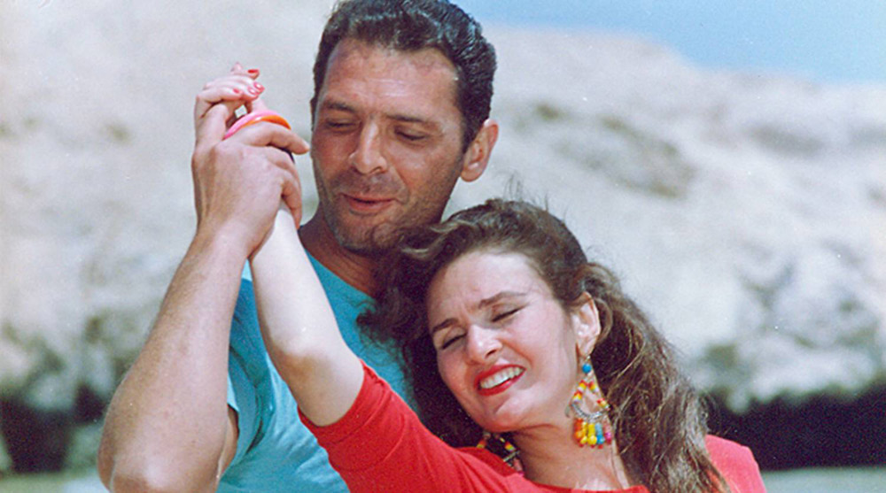 شخصية ذات ثقافة واسعة