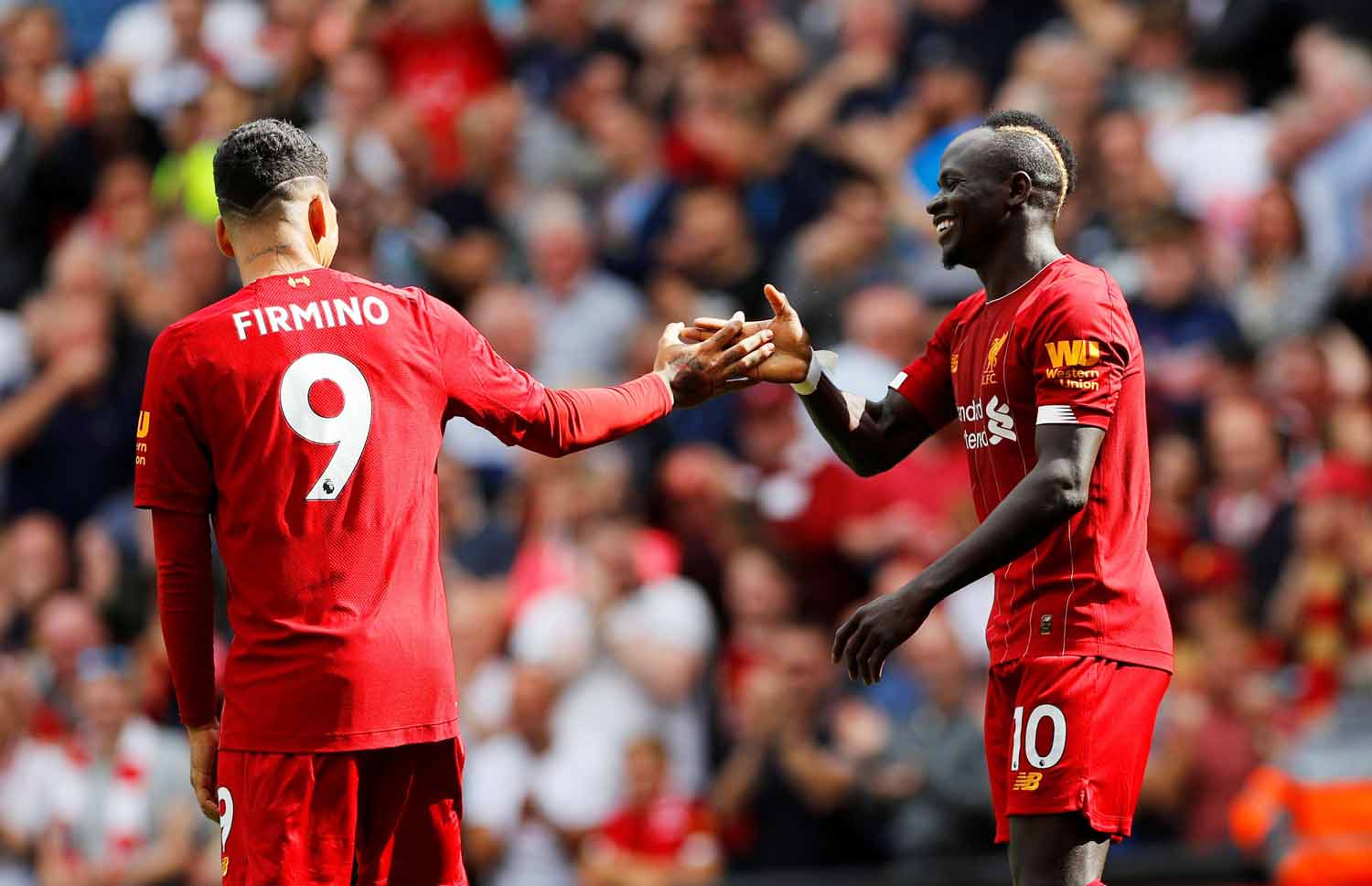  ماني وفيرمينو ينجحان في الوصول إلى مستوى مساهمات صلاح