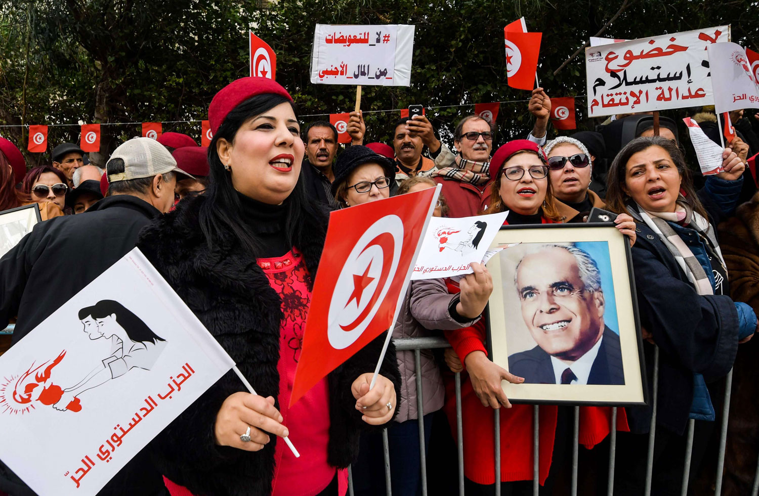 موسي: لا يجب أن تكون للتنظيمات السياسية أي ارتباطات خارجية